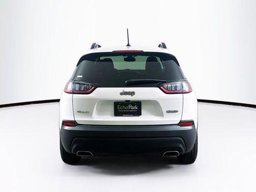 2022 Jeep Cherokee Latitude Lux