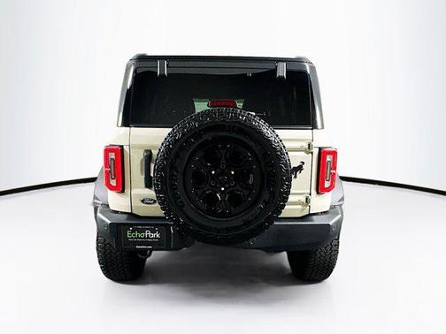 Desert Sand 2025 Ford Bronco Outer Banks