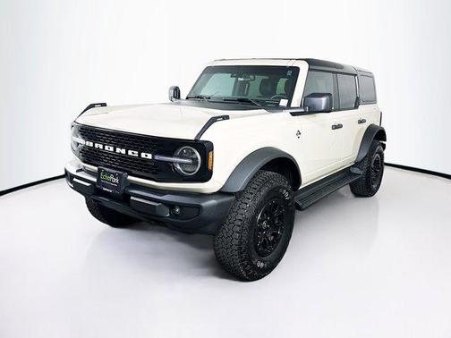 Desert Sand 2025 Ford Bronco Outer Banks