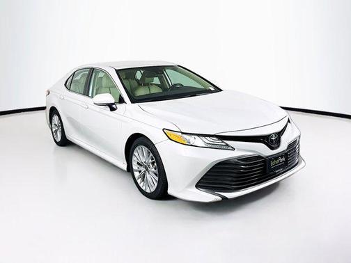 Wind Chill Pearl 2020 Toyota Camry XLE
