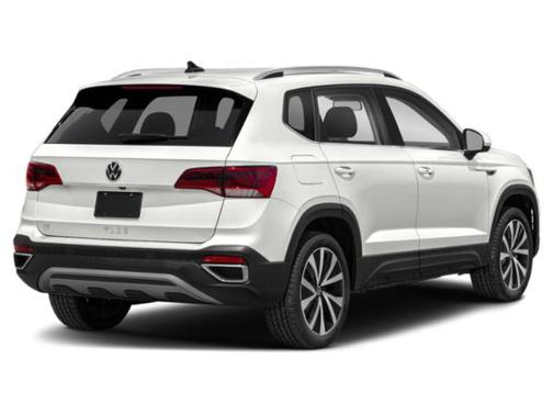 White 2023 Volkswagen Taos 1.5T SE