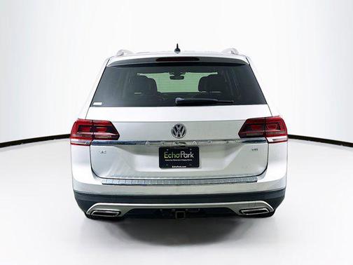 Reflex Silver Metallic 2019 Volkswagen Atlas 3.6L SE w/Technology