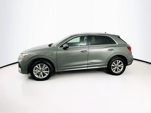 2024 Audi Q3 Premium 45 TFSI S line quattro Tiptronic