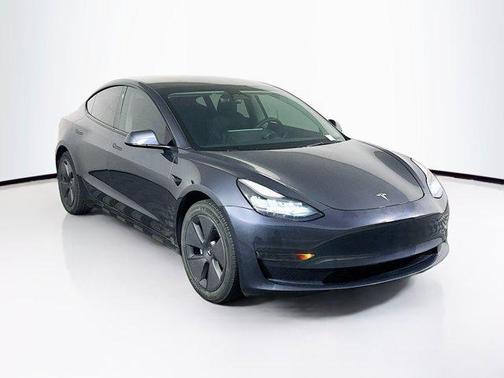 Pearl White Multi-Coat 2023 Tesla Model 3 Standard Range