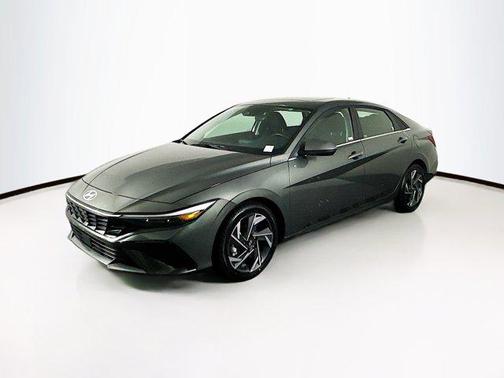 2025 Hyundai ELANTRA SEL