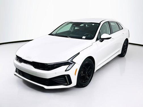 Snow White Pearl 2025 Kia K5 LXS