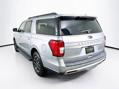 Iconic Silver Metallic 2024 Ford Expedition Max XLT
