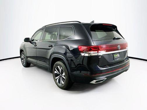 Deep Black Pearl 2024 Volkswagen Atlas 2.0T SE