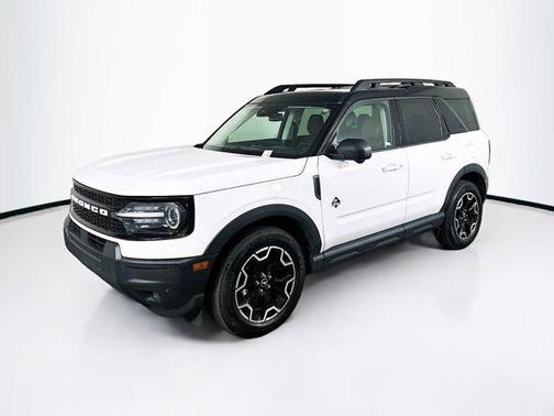 Oxford White 2025 Ford Bronco Sport Outer Banks