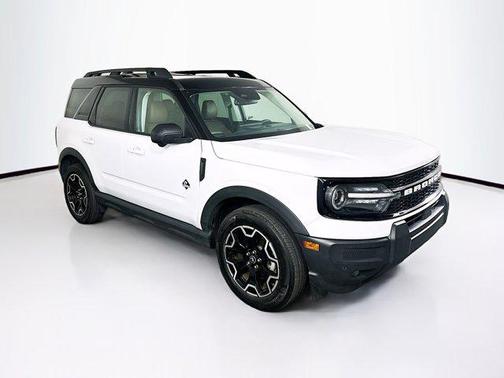 Oxford White 2025 Ford Bronco Sport Outer Banks