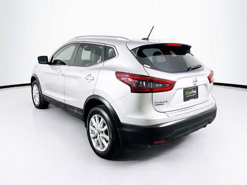 2022 Nissan Rogue Sport SV