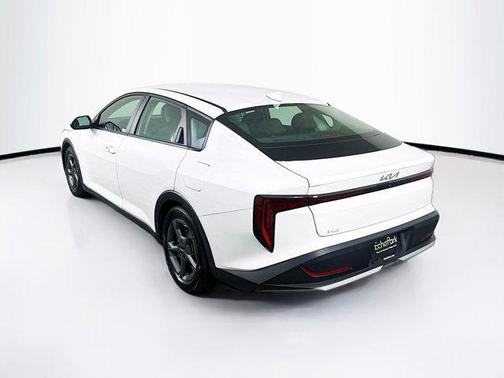Snow White Pearl 2025 Kia K4 LXS