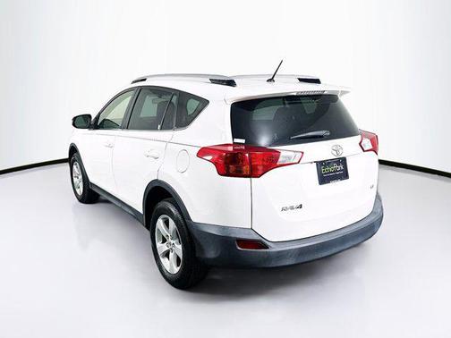 Super White 2015 Toyota RAV4 LE