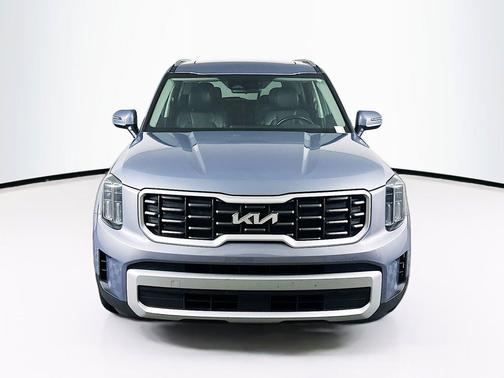 Everlasting Silver 2025 Kia Telluride S