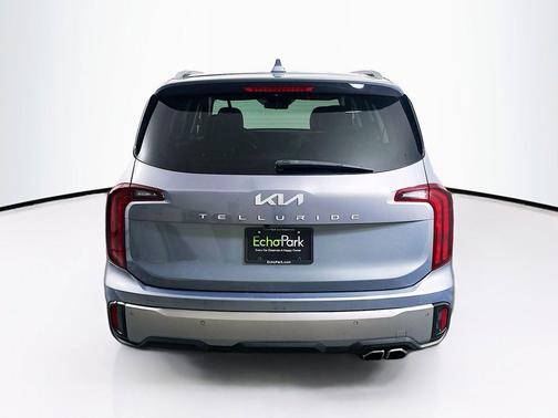 Everlasting Silver 2025 Kia Telluride S