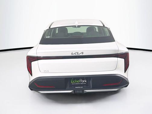 Snow White Pearl 2025 Kia K4 LXS