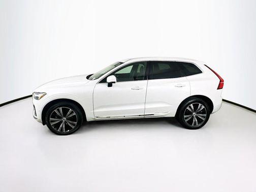 2022 Volvo XC60 B5 Inscription