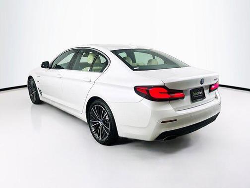 Mineral White Metallic 2023 BMW 530e Base