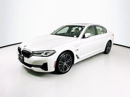 Mineral White Metallic 2023 BMW 530e Base