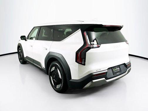 2024 Kia EV9 Light Long Range