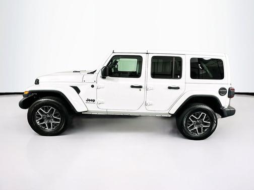 Bright White Clearcoat 2025 Jeep Wrangler 4-Door Sahara 4x4