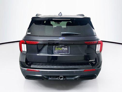 Agate Black Metallic 2025 Ford Explorer ST-Line
