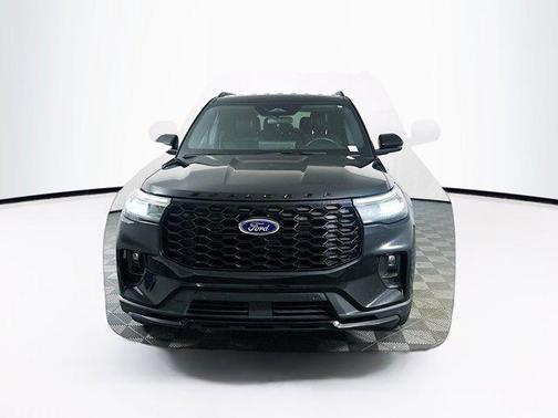 Agate Black Metallic 2025 Ford Explorer ST-Line