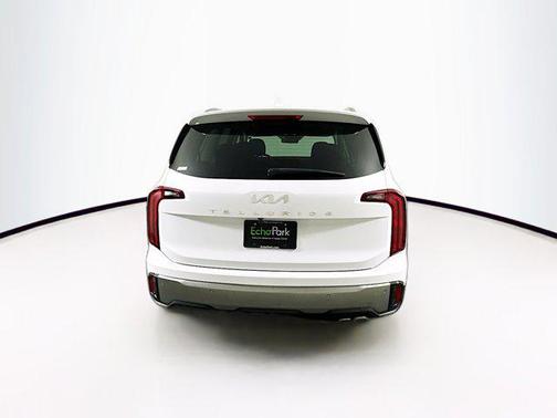 Glacial White Pearl 2025 Kia Telluride S