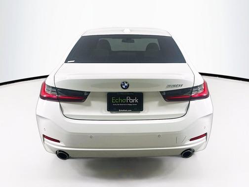 Alpine White 2023 BMW 330 330i