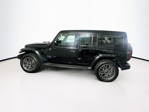 Black Clearcoat 2023 Jeep Wrangler 4xe Sahara High Altitude