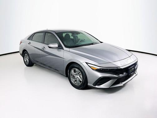 Fluid Metal 2025 Hyundai ELANTRA SE
