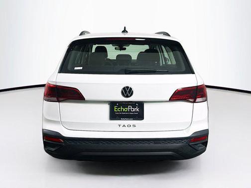 Pure White 2024 Volkswagen Taos 1.5T S