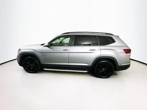 2022 Volkswagen Atlas 3.6L SE w/Technology