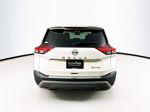Pearl White Tricoat 2023 Nissan Rogue SV