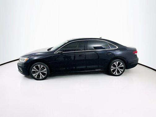 2022 Volkswagen Passat 2.0T SE