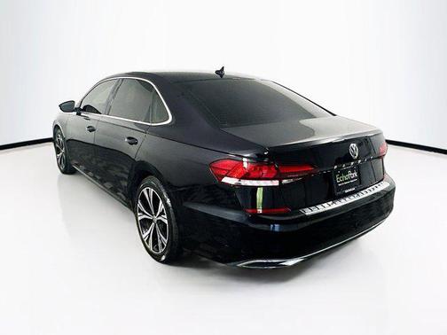 2022 Volkswagen Passat 2.0T SE