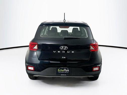 2025 Hyundai VENUE SE