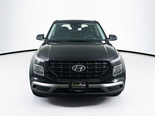 2025 Hyundai VENUE SE