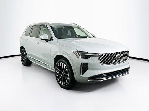 2025 Volvo XC90 B6 Plus 7-Seater