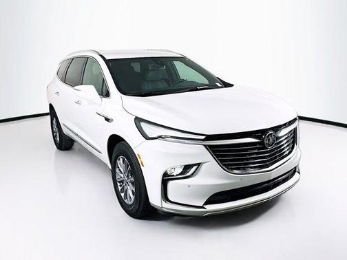 2024 Buick Enclave Essence FWD