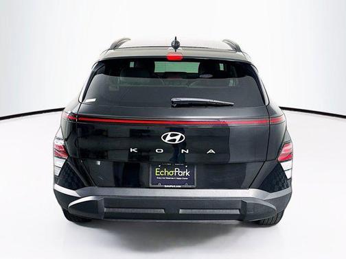 Abyss Black Pearl 2025 Hyundai KONA SEL
