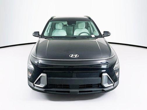 Abyss Black Pearl 2025 Hyundai KONA SEL