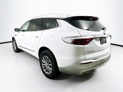 2024 Buick Enclave Essence FWD