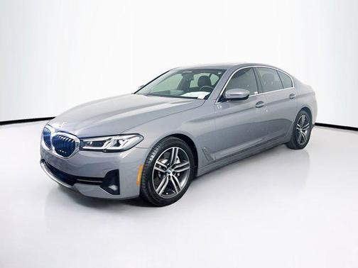 2022 BMW 530 i