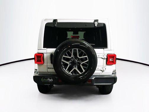 Bright White Clearcoat 2025 Jeep Wrangler 4-Door Sahara 4x4