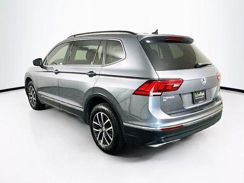 Platinum Gray Metallic 2020 Volkswagen Tiguan 2.0T SE