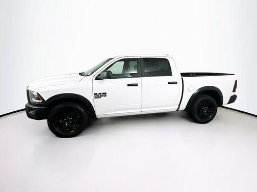 2024 RAM 1500 Classic Warlock Crew Cab 4x2 5'7' Box