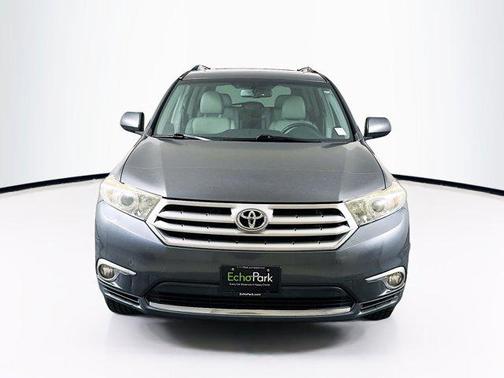 2013 Toyota Highlander SE