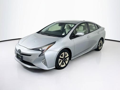 Classic Silver Metallic 2016 Toyota Prius Three Touring