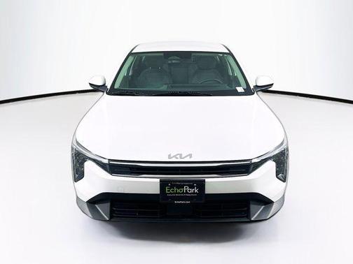 Snow White Pearl 2025 Kia K4 LXS